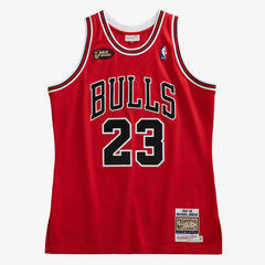 Chicago Bulls Authentic Jersey Road Finals Michael Jordan 1997-98 | Mitchell & Ness Lifestyle