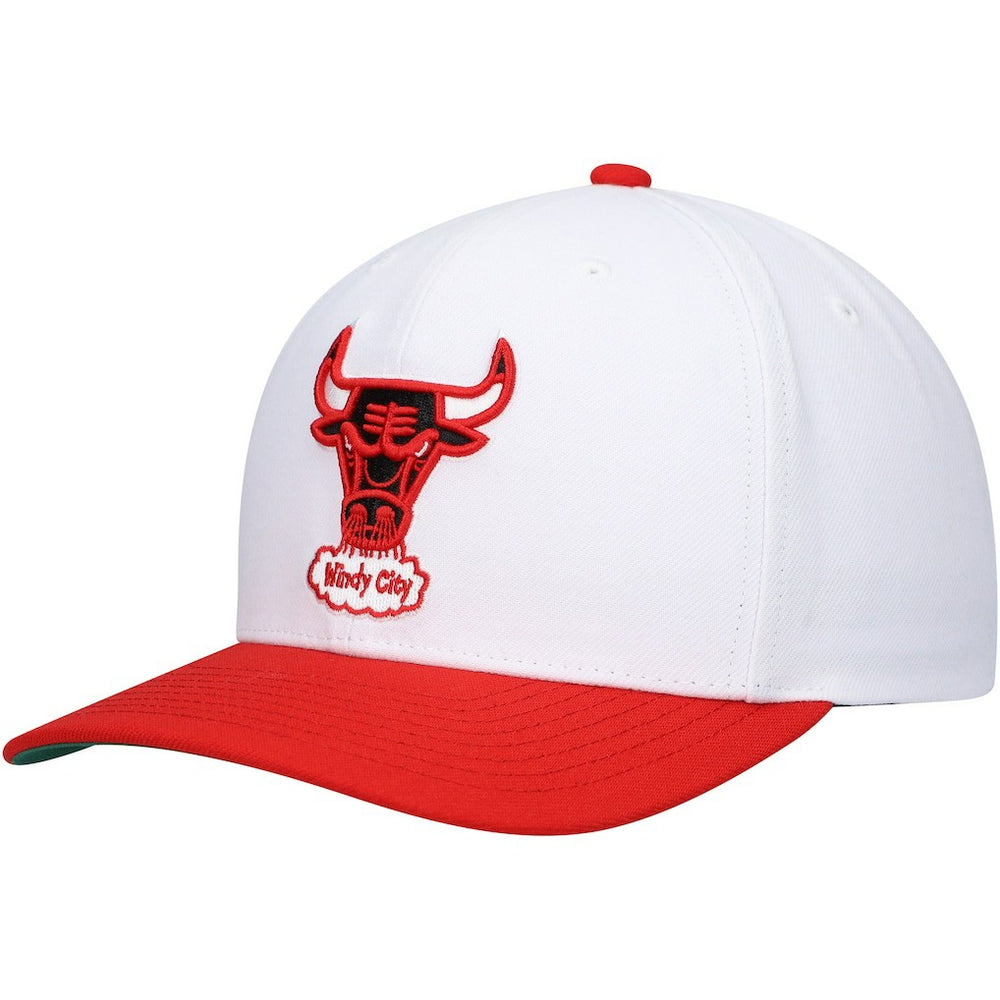 Chicago Bulls Hardwood Classics Core 2-Tone 2.0 Pro Snapback Hat White/Red | Mitchell & Ness Lifestyle