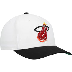 Miami Heat Hardwood Classics Core 2-Tone 2.0 Pro Snapback Hat White/Black | Mitchell & Ness Lifestyle