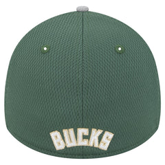 Milwaukee Bucks Active Trim 39THIRTY Flex Hat Gray/Hunter Green | New Era US