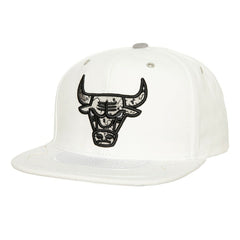 Chicago Bulls Day 4 Snapback Hat White | Mitchell & Ness online