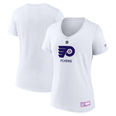 Philadelphia Flyers Fanatics Women's 2024 Hockey Fights Cancer V-Neck T-Shirt - White - NHL 201204252