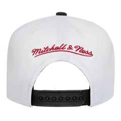 Chicago Bulls Youth Wave Runner Snapback Hat White | Mitchell & Ness Lifestyle