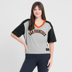 San Francisco Giants Fanatics Oversized Race To Win V-Neck T-Shirt - Black/Graphite - Fanatics Lifestyle