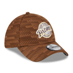 San Diego Padres New Era 2025 MLB Clubhouse 39THIRTY Flex Hat - Brown - New Era on Sale