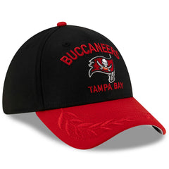 Tampa Bay Buccaneers New Era 2025 NFL Draft 39THIRTY Flex Hat Black/Red