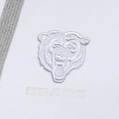 Chicago Bears Antigua Women's Victory Pullover Hoodie White