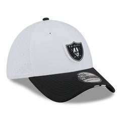Las Vegas Raiders New Era 2025 NFL Training Camp 39THIRTY Flex Hat White/Black