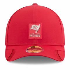 Tampa Bay Buccaneers New Era Youth 2025 Sideline M-Crown 9FORTY Adjustable Hat Red