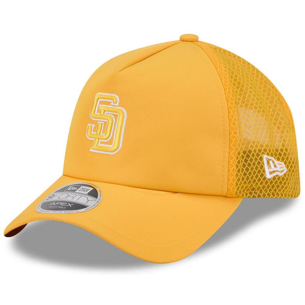 San Diego Padres New Era 2026 Batting Practice Apex 9FORTY Adjustable Trucker Hat - Gold - New Era Lifestyle