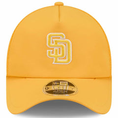 San Diego Padres New Era 2026 Batting Practice Apex 9FORTY Adjustable Trucker Hat - Gold - New Era Lifestyle