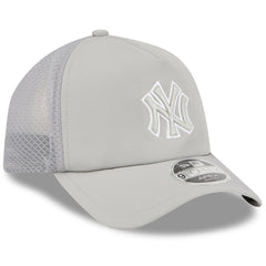 New York Yankees New Era 2026 Batting Practice Apex 9FORTY Adjustable Trucker Hat - Gray - New Era Lifestyle
