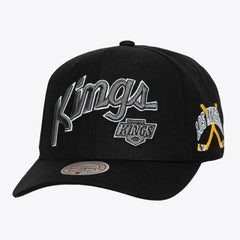 Los Angeles Kings Mitchell & Ness x Just Don Wave Script Pro Strapback Hat - Black - NHL 203159321