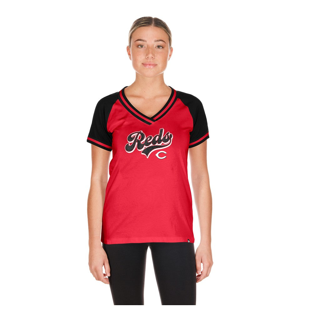 Cincinnati Reds New Era Women's Gameday V-Neck T-Shirt - Red - New Era Online
