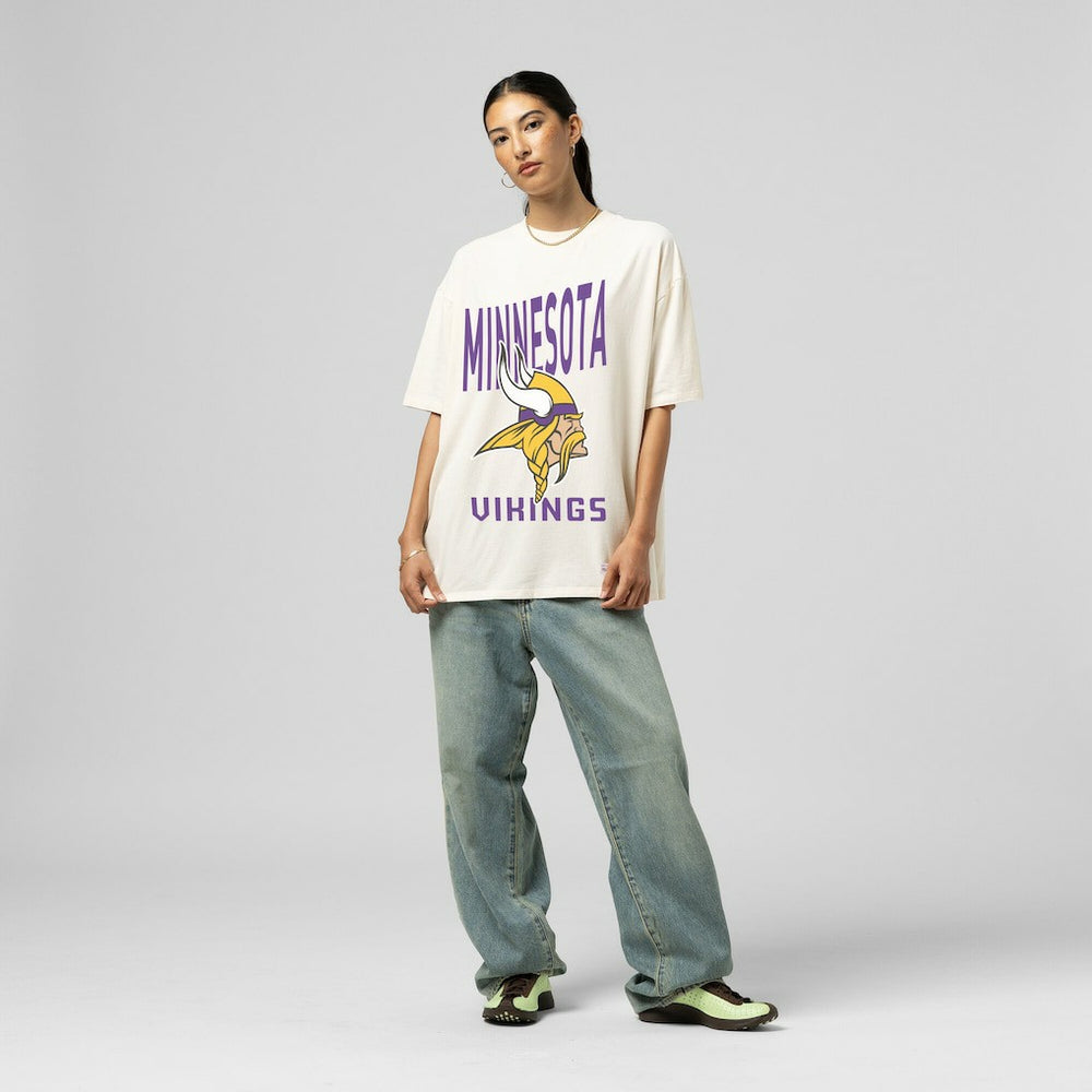 Mitchell & Ness Minnesota Vikings Women's Logo Rise Boyfriend T-Shirt Cream