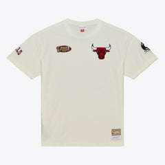 Chicago Bulls Hardwood Classics Chainstitch Premium T-Shirt for sale Cream | Mitchell & Ness online