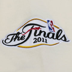Dallas Mavericks Hardwood Classics Chainstitch Premium T-Shirt for sale Cream | Mitchell & Ness US