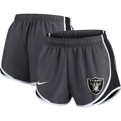 Nike Las Vegas Raiders Women's Plus Size Logo Performance Tempo Shorts Charcoal