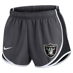 Nike Las Vegas Raiders Women's Plus Size Logo Performance Tempo Shorts Charcoal