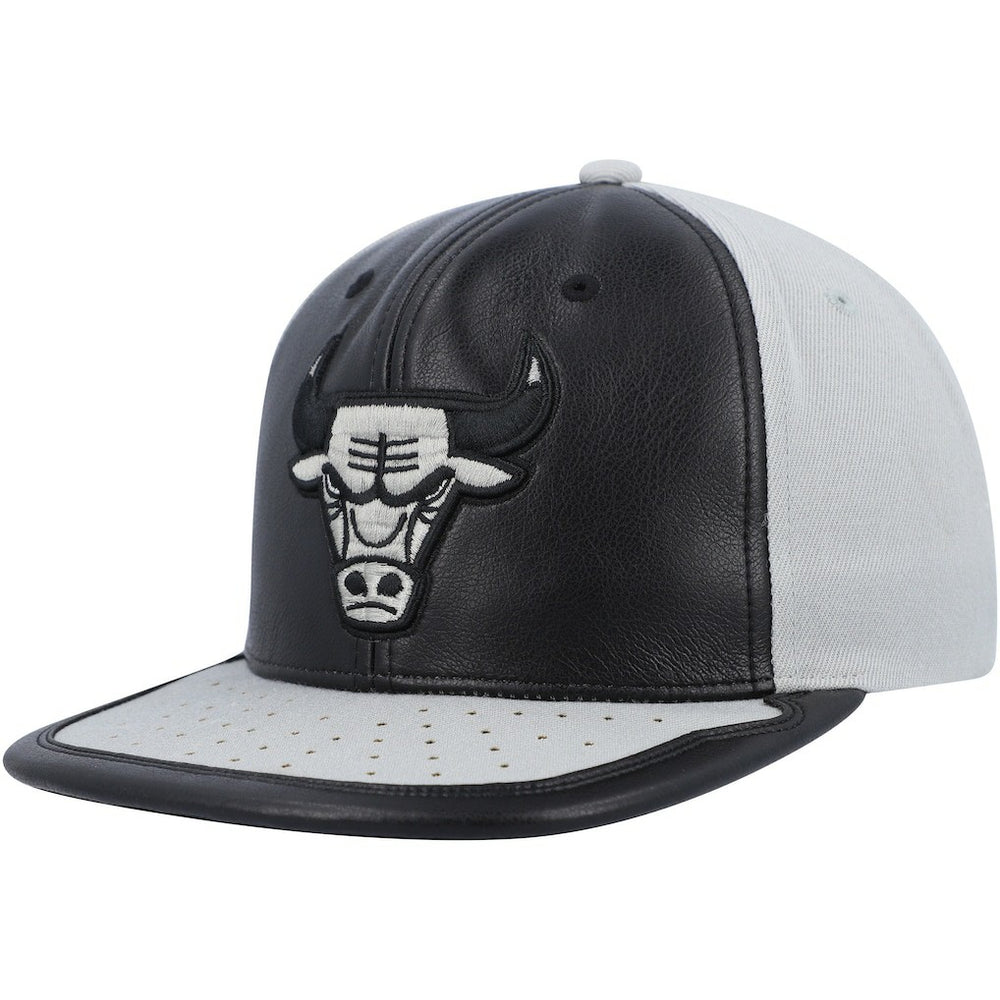 Chicago Bulls Day One Snapback Hat Black/Gray | Mitchell & Ness Lifestyle
