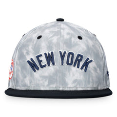 New York Yankees Fanatics Smoke Dye Fitted Hat - Black/White - Fanatics Online