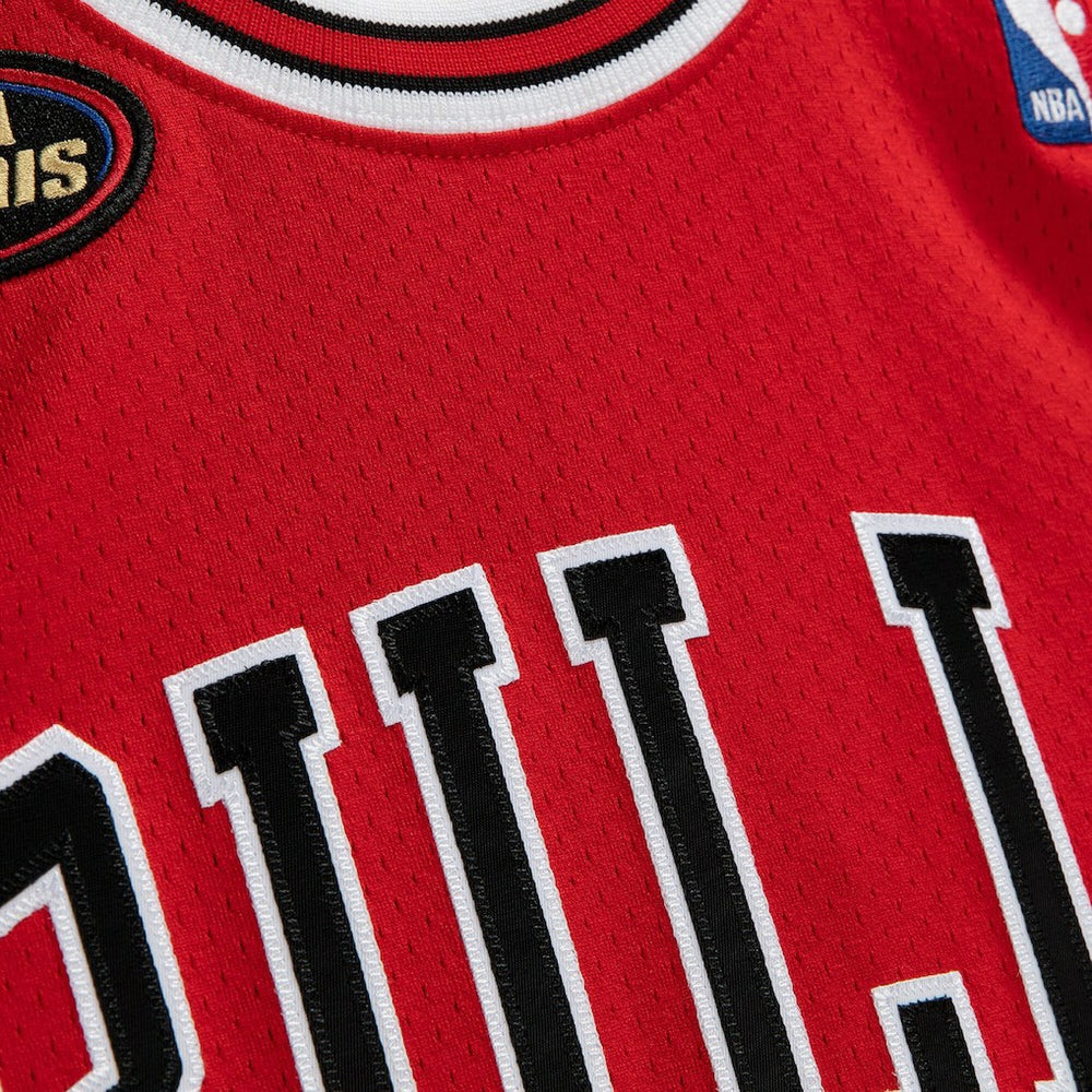 Chicago Bulls Authentic Jersey Road Finals Michael Jordan 1997-98 | Mitchell & Ness Lifestyle