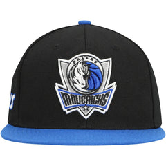 Dallas Mavericks Side Core 2.0 Snapback Hat for sale Black/Royal | Mitchell & Ness online