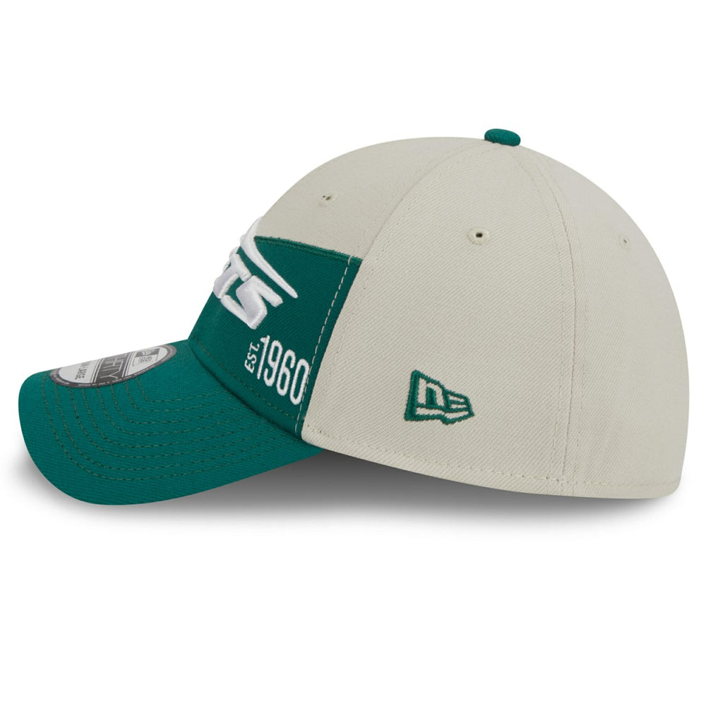 New York Jets New Era 2023 Sideline Historic 39THIRTY Flex Hat Cream/Kelly Green