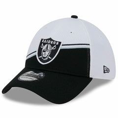 Las Vegas Raiders New Era 2023 Sideline 39THIRTY Flex Hat White/Black