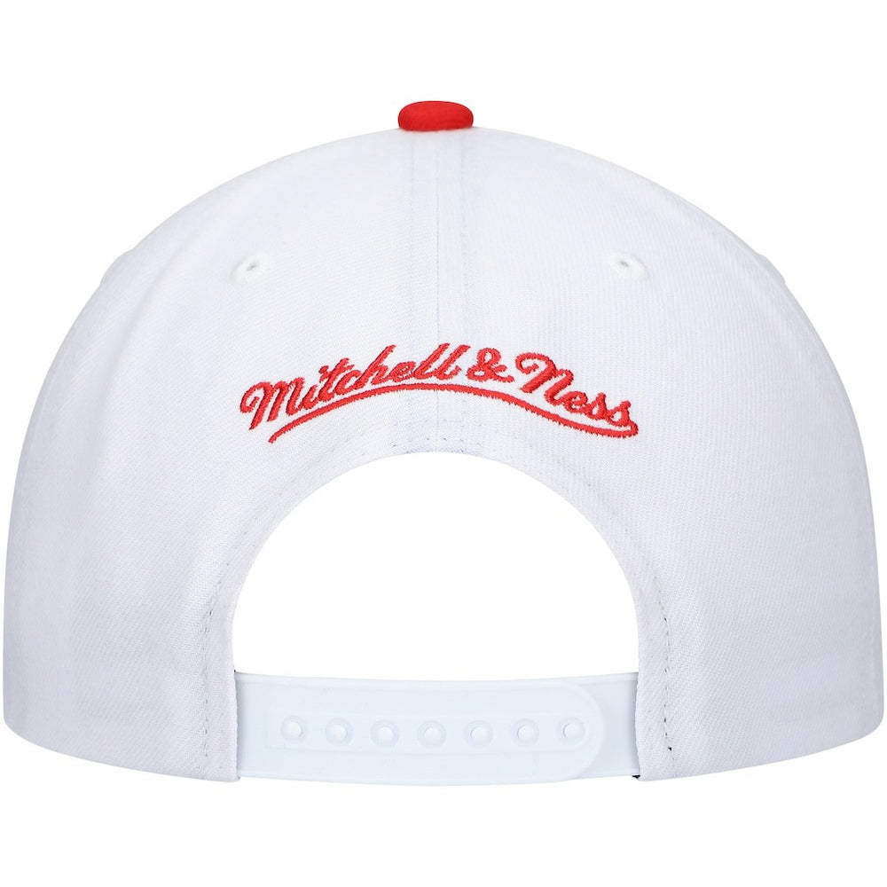 Chicago Bulls Hardwood Classics Core 2-Tone 2.0 Pro Snapback Hat White/Red | Mitchell & Ness Lifestyle