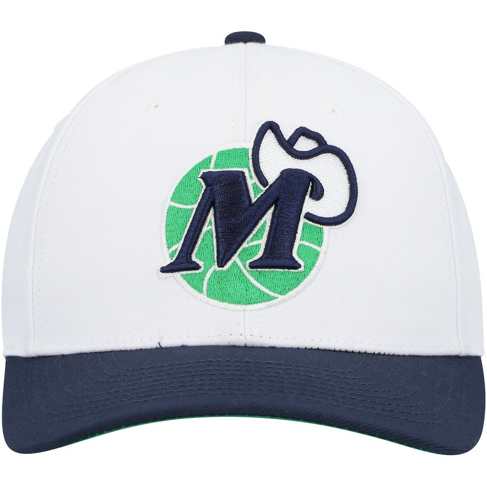 Dallas Mavericks Hardwood Classics Core 2-Tone 2.0 Pro Snapback Hat for sale White/Navy | Mitchell & Ness US