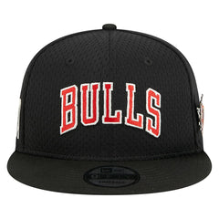 Chicago Bulls Post-Up Pin Mesh 9FIFTY Snapback Hat Black | New Era