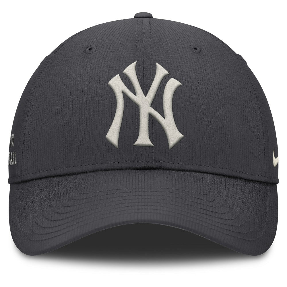 New York Yankees Nike Club Dri-FIT Adjustable Hat - Anthracite - Nike Lifestyle