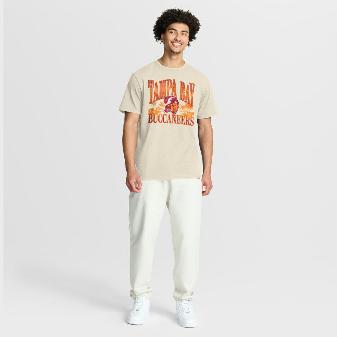 Fanatics Tampa Bay Buccaneers Team Archives T-Shirt Cream