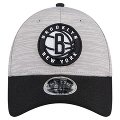 Brooklyn Nets Active Digi-Tech Two-Tone 9FORTY Adjustable Hat Heather Gray/Black | New Era Near Me