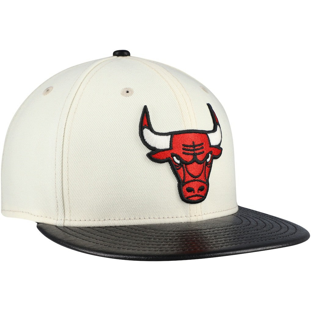 Chicago Bulls Faux Leather Visor Two-Tone 59FIFTY Fitted Hat Cream/Black | New Era discount