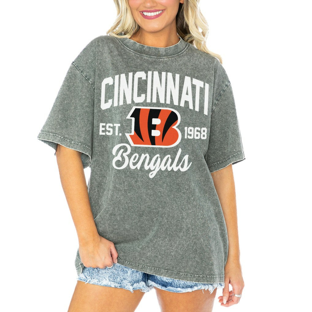 Cincinnati Bengals Gameday Couture Women's Tackle Titan Boyfriend Washed T-Shirt Gray