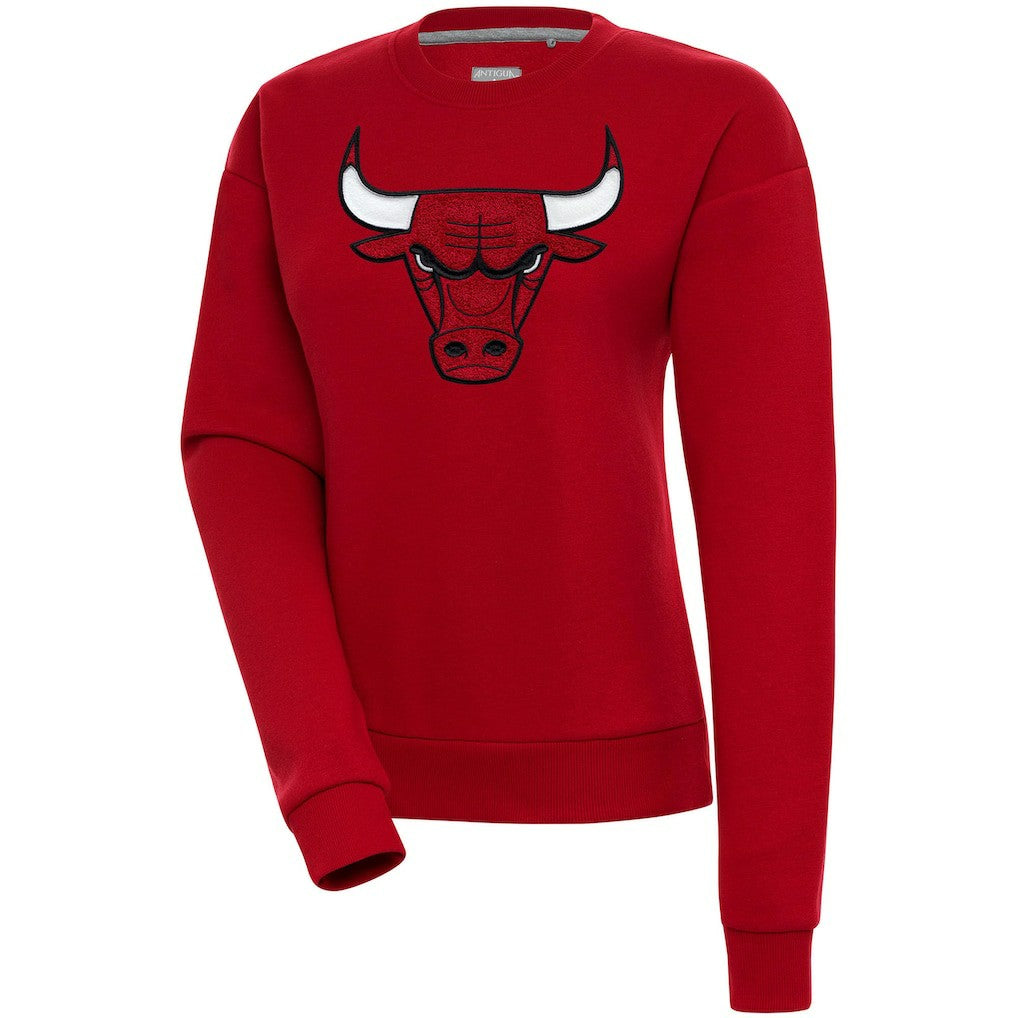 Chicago Bulls Antigua Women's Victory Crewneck Pullover Sweatshirt Red