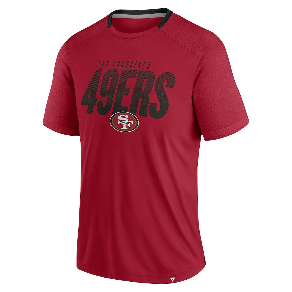 Fanatics San Francisco 49ers Defender Fade Slant T-Shirt Scarlet