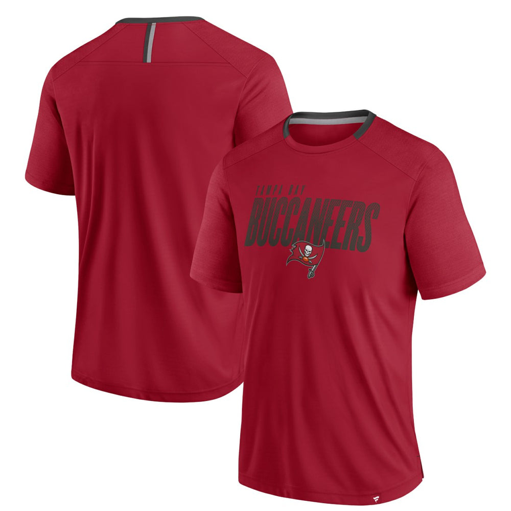 Fanatics Tampa Bay Buccaneers Defender Fade Slant T-Shirt Red