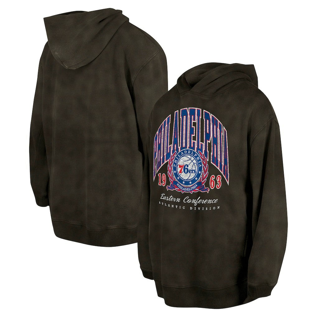 Philadelphia 76ers Unisex Oversized Essentials Pigment Wash Fleece Pullover Hoodie Charcoal | New Era Lifestyle
