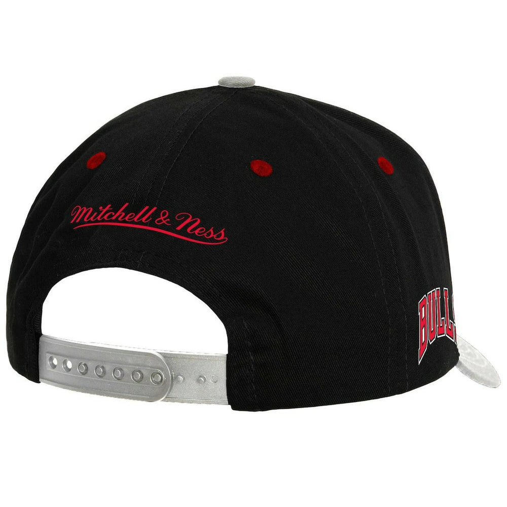 Chicago Bulls Pro Crown Adjustable Hat Black/Gray | Mitchell & Ness for sale
