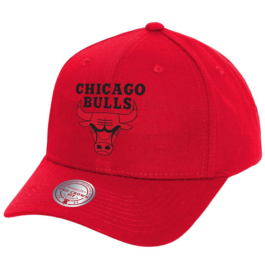 Chicago Bulls Fire Red Pro Crown Snapback Hat Red | Mitchell & Ness Lifestyle