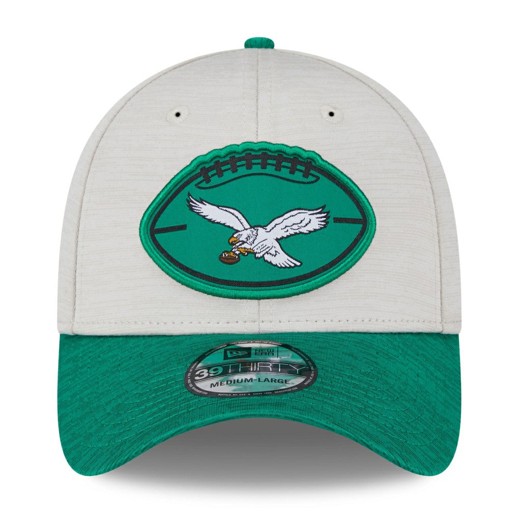 Philadelphia Eagles New Era 2024 Sideline Historic 39THIRTY Flex Hat Stone/Midnight Green