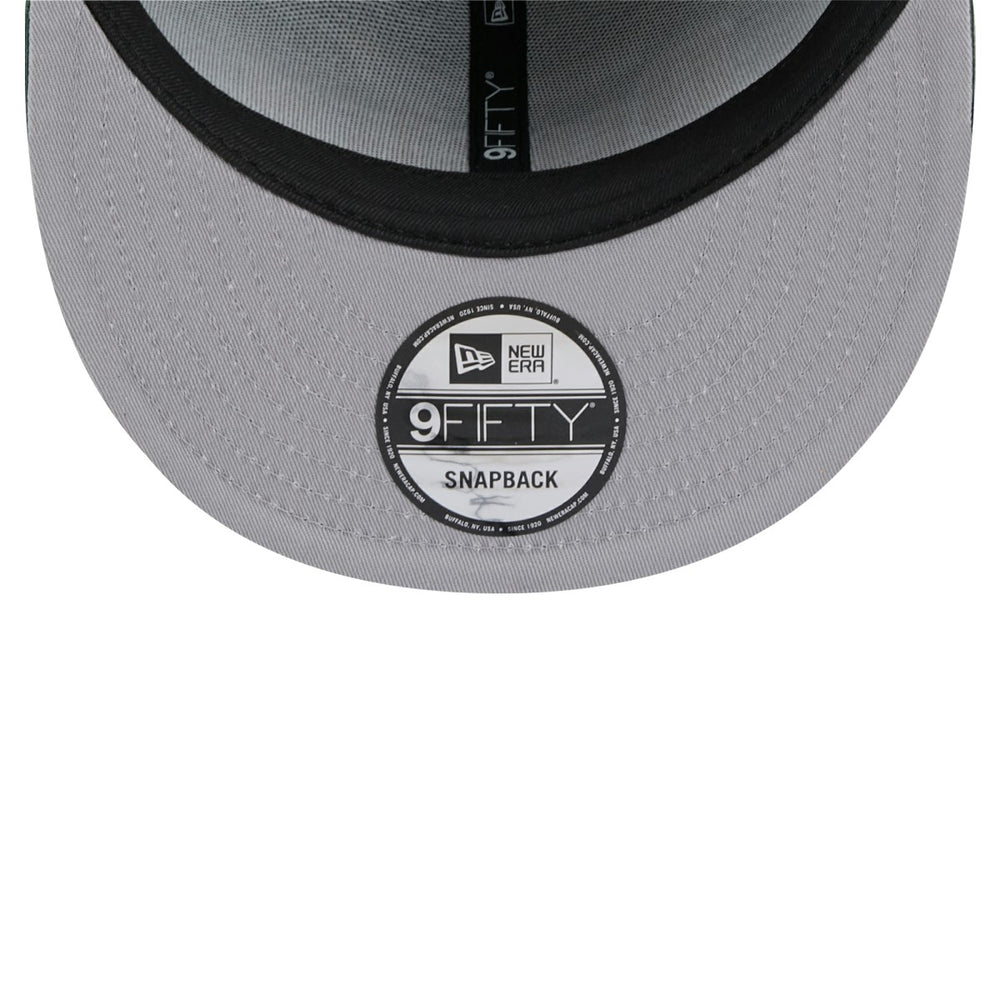Milwaukee Bucks Throwback Display Corduroy 9FIFTY Snapback Hat Hunter Green | New Era outlet
