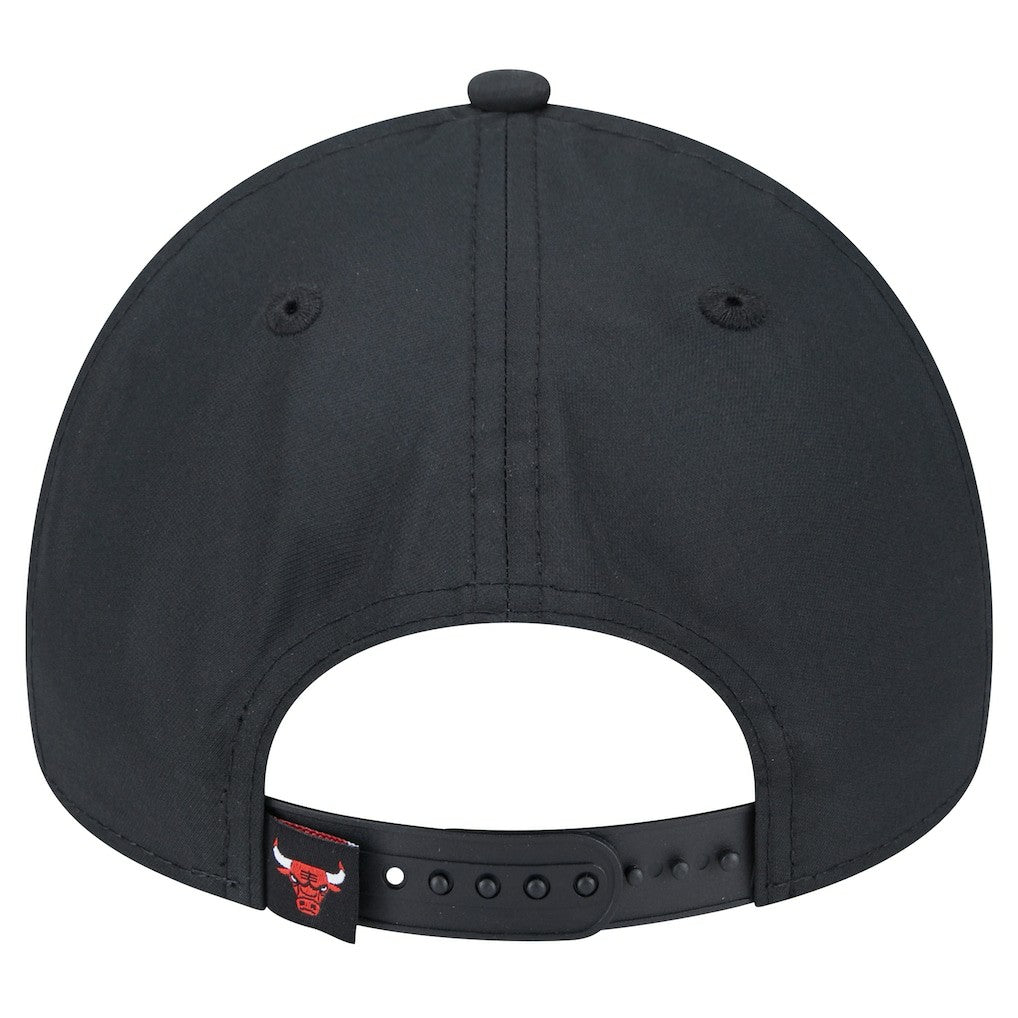 Chicago Bulls Black Throwback Gradient A-Frame 9FORTY Adjustable Hat | New Era online