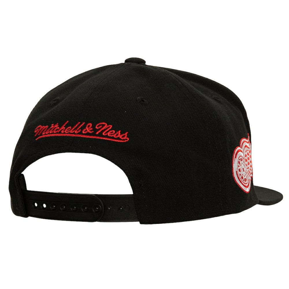 Detroit Red Wings Mitchell & Ness Retro Script Colorblock Snapback Hat - Black - NHL 201141492