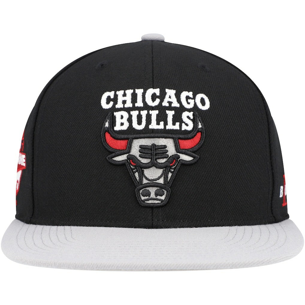 Chicago Bulls Core Snapback Hat Black/Gray | Mitchell & Ness