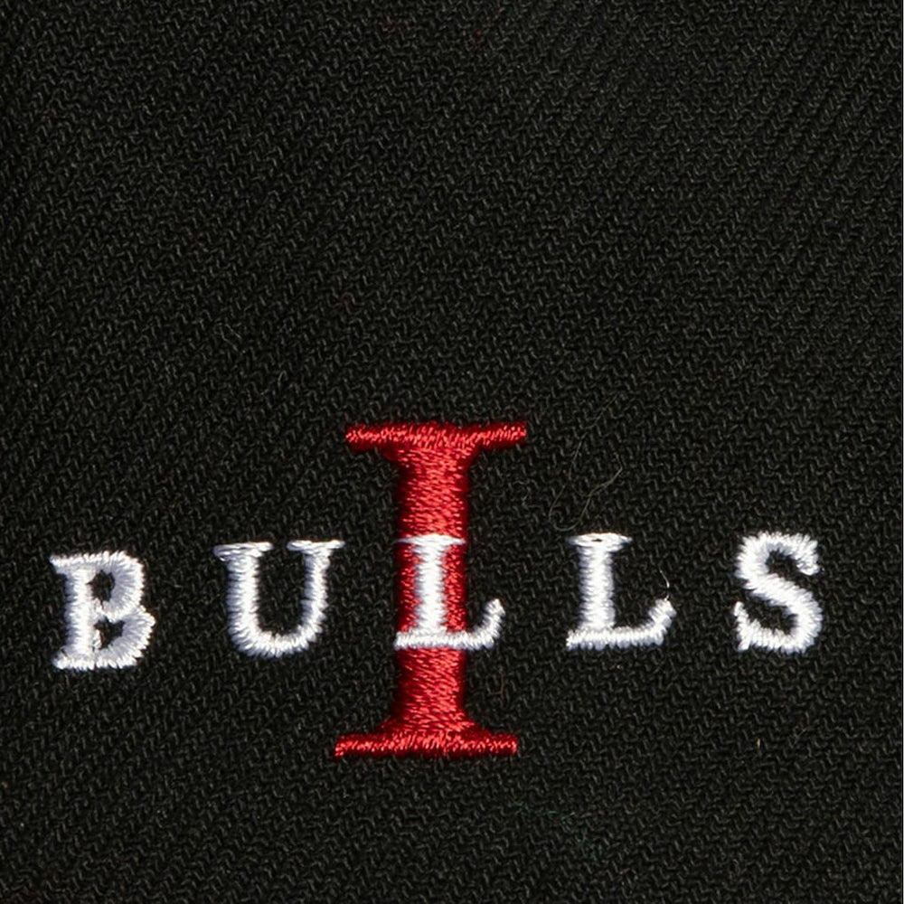 Chicago Bulls Core Snapback Hat White/Red | Mitchell & Ness Lifestyle