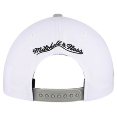 Chicago Bulls Core Snapback Hat White | Mitchell & Ness US
